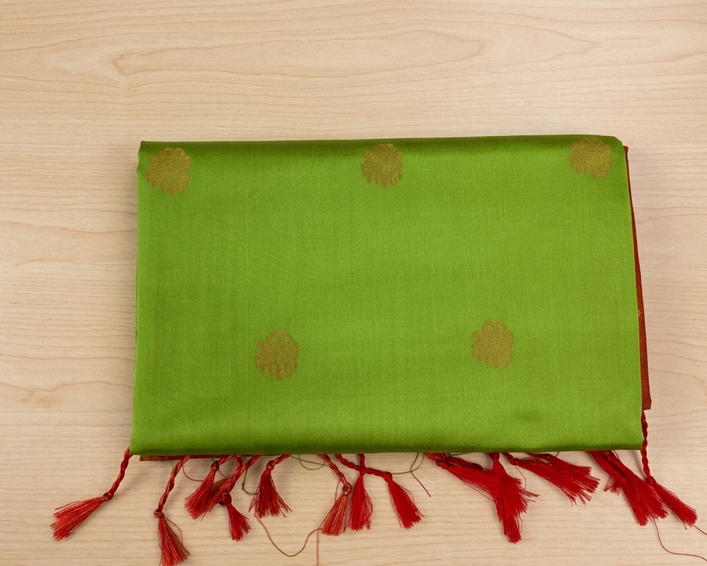 Green Silk Saree Maroon Pallu Gold Zari Border Traditional Bridal