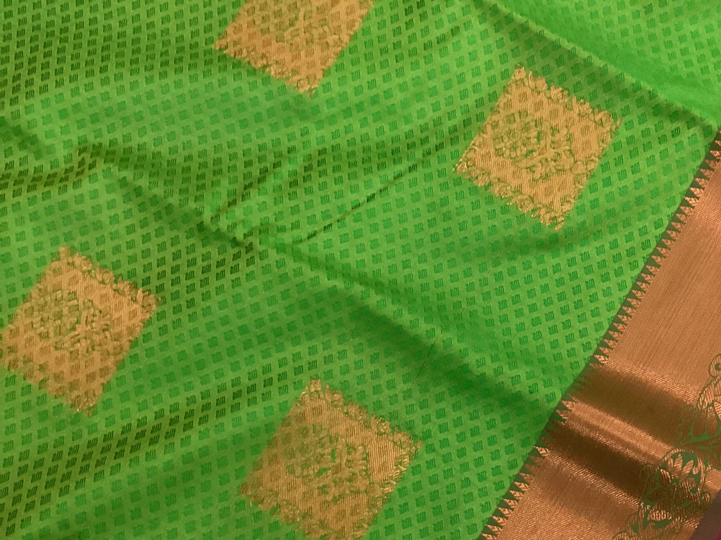 Emerald Green Silk Saree Rust Red Pallu Gold Zari