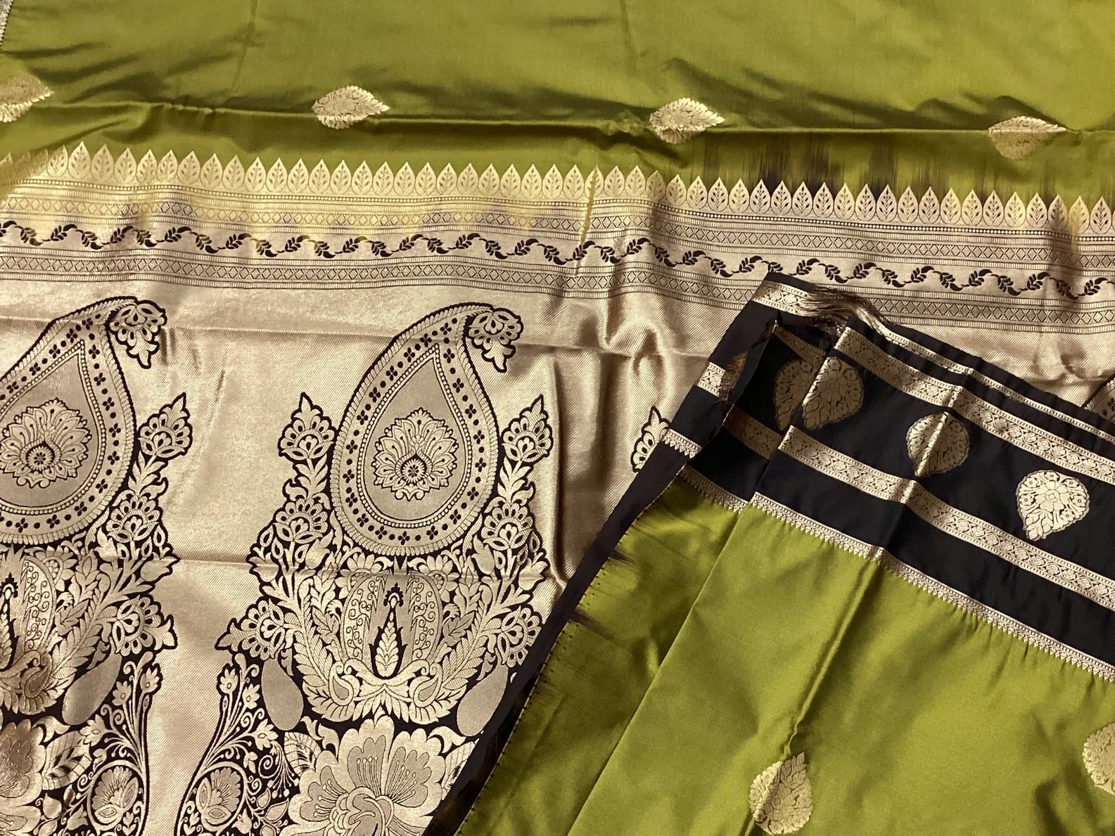 Olive Green Silk Saree Silver Brocade Pallu Black Border Paisley