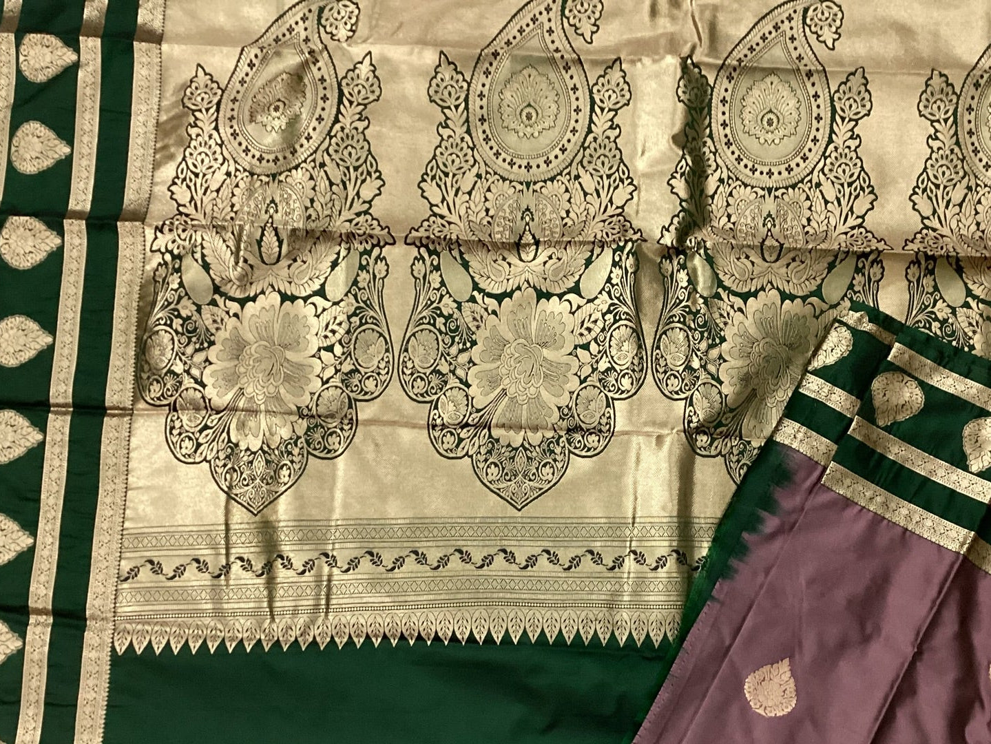Emerald Green And Dusty Mauve Silver Brocade Traditional Saree Weave