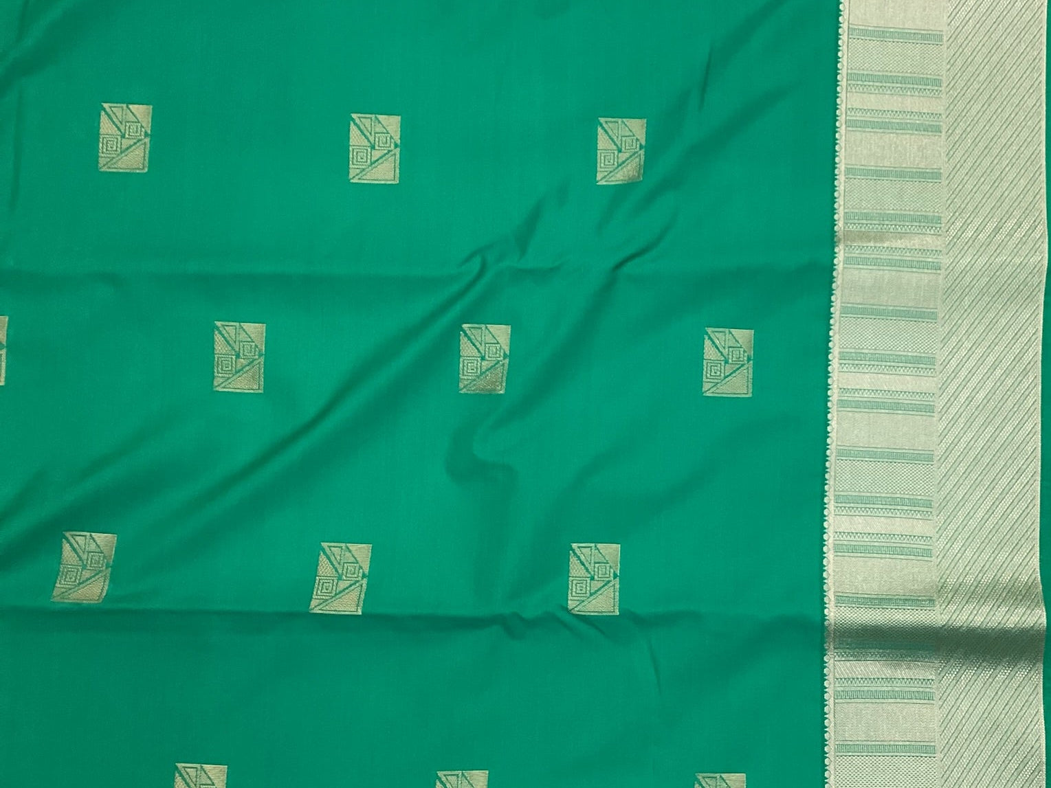 Teal Saree Silver Zari Striped Pallu Geometric Motifs Traditional Elegant
