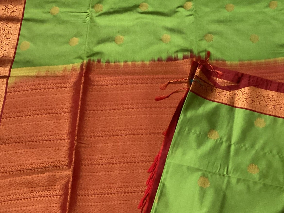 Green Silk Saree Maroon Pallu Gold Zari Border Traditional Bridal