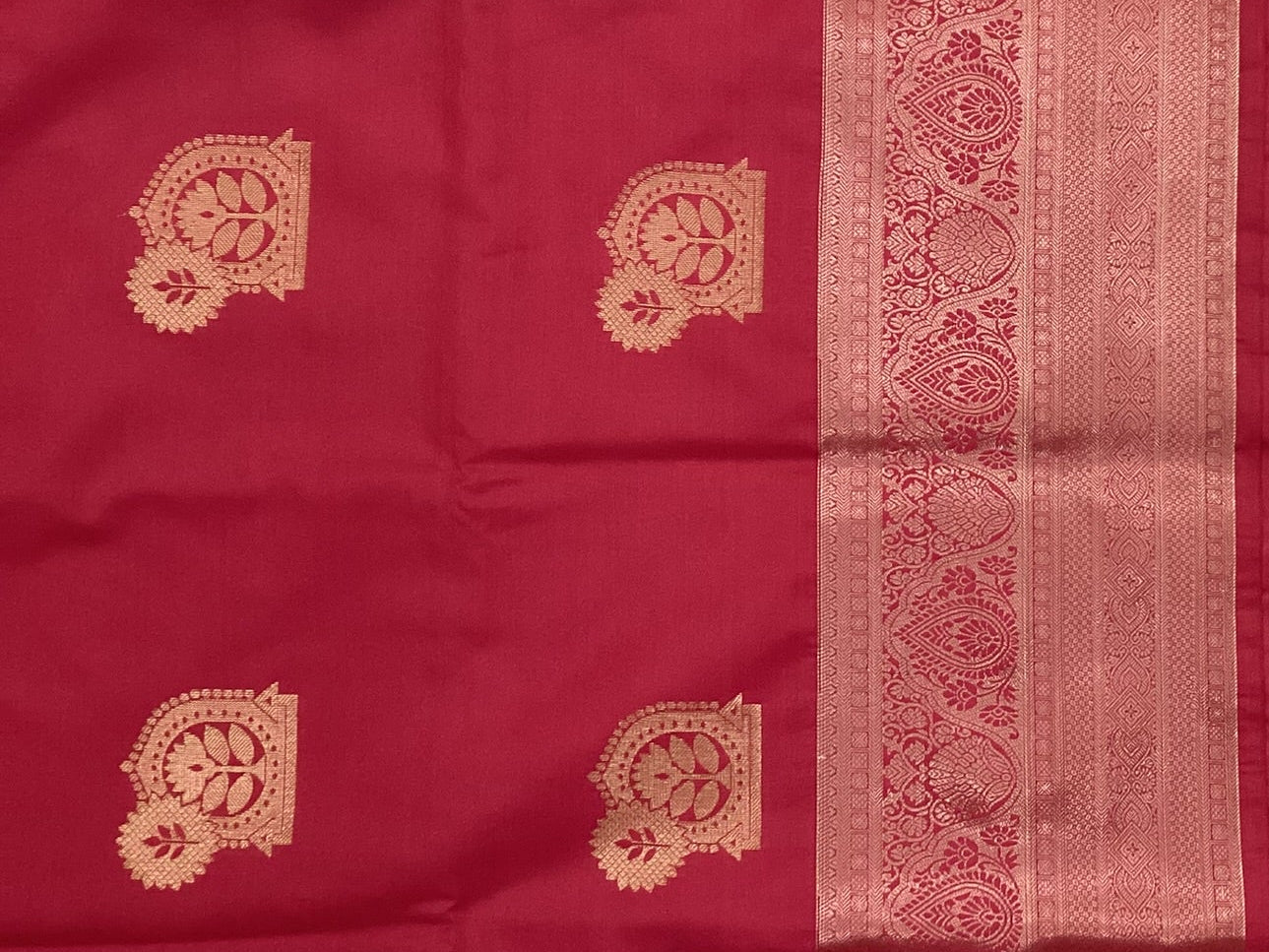 Deep Magenta Silk Saree Teal Pallu Gold Woven Motif Traditional