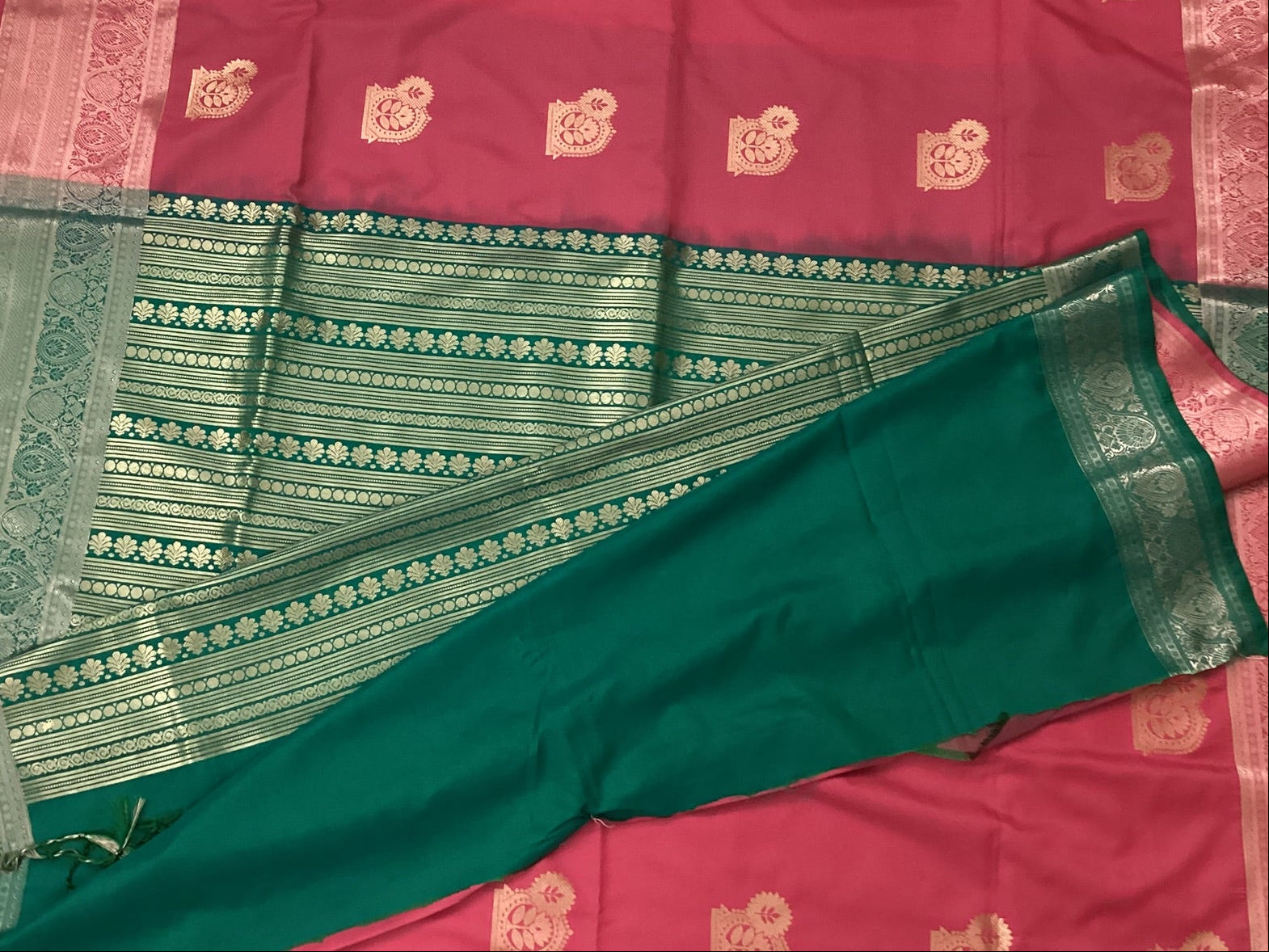 Deep Magenta Silk Saree Teal Pallu Gold Woven Motif Traditional