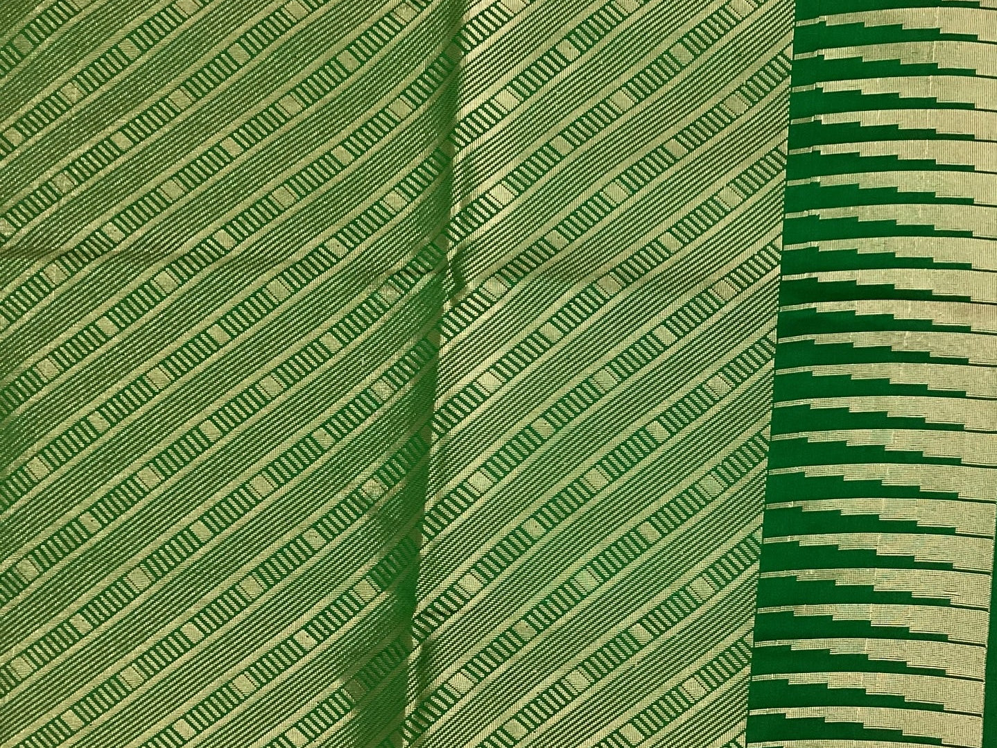 Deep Magenta Emerald Green Silk Saree Gold Zari Diamond Buttas