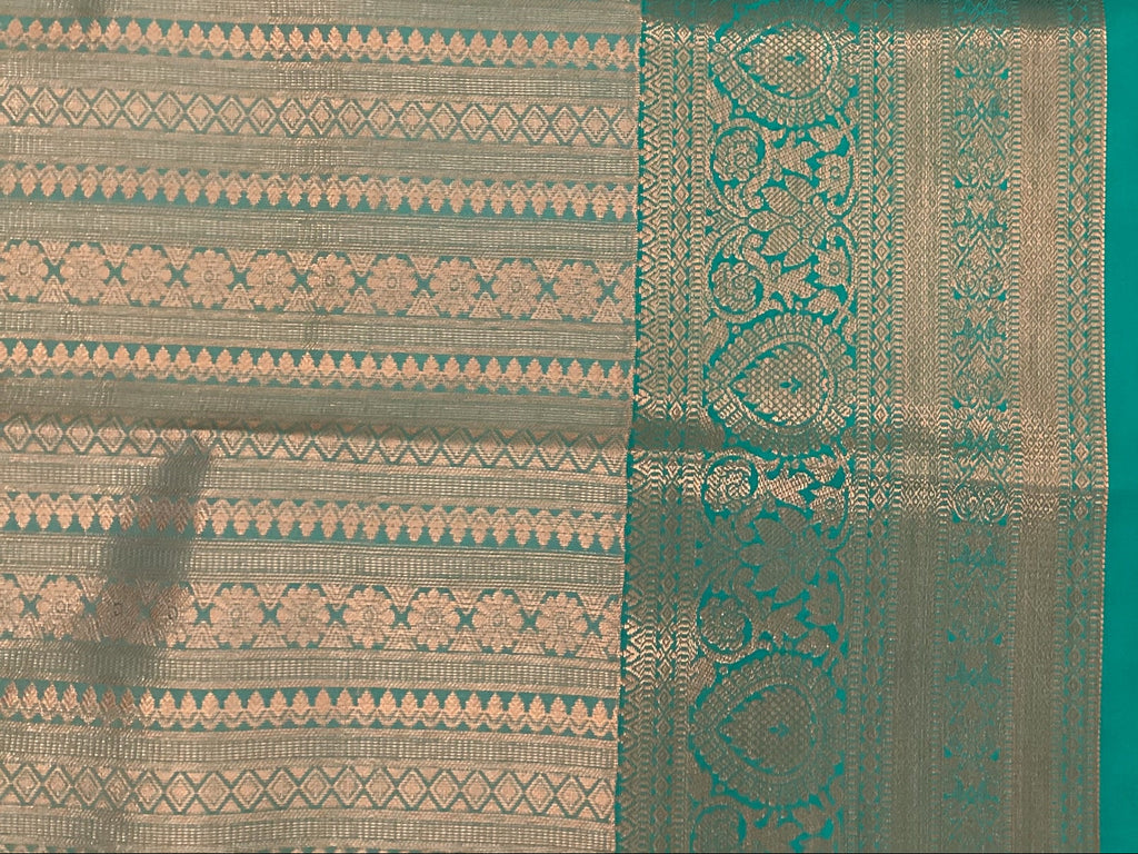Magenta Purple Woven Zari Saree Teal Pallu Paisley Border Traditional