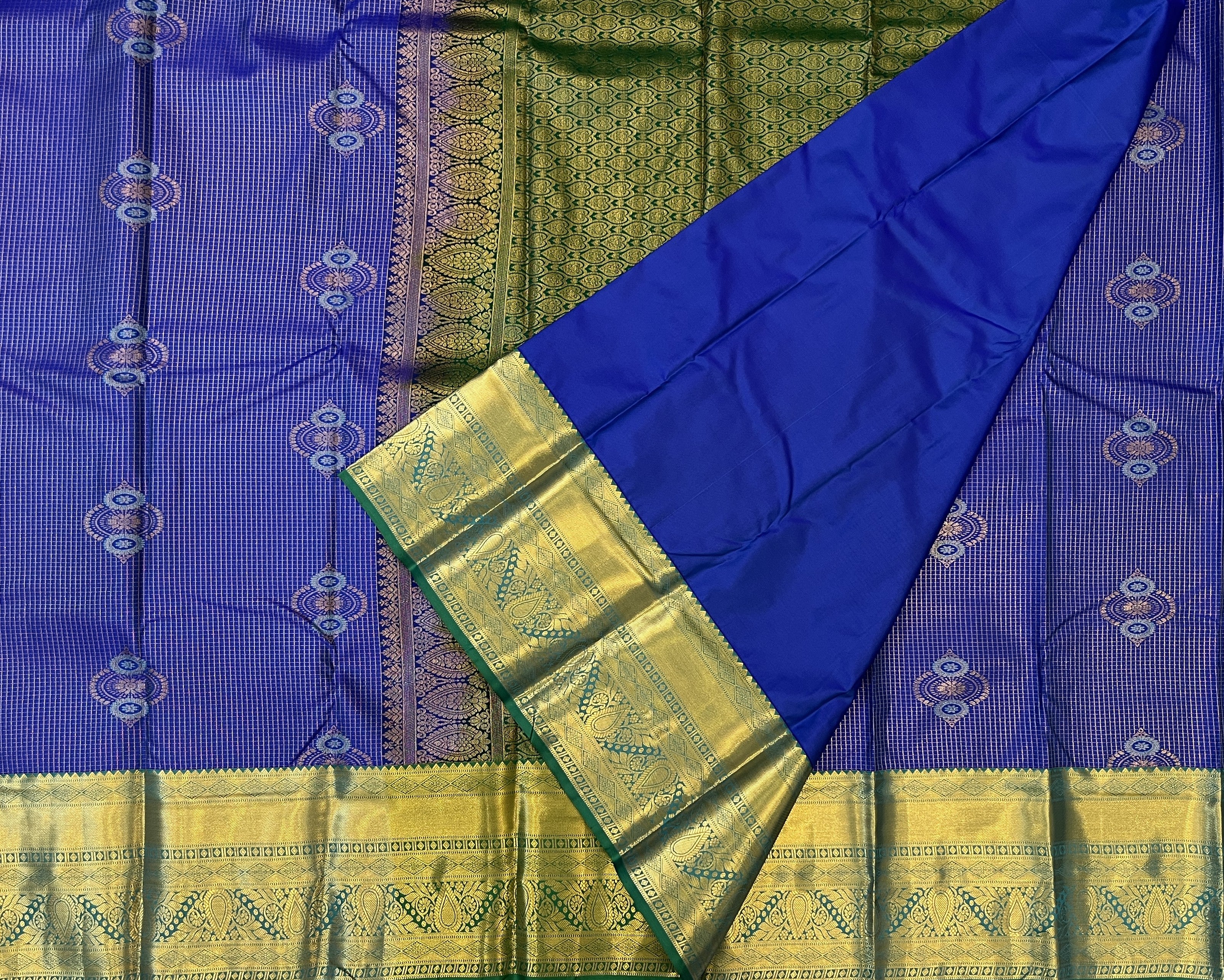 Royal Blue with Deep Green Border Elegance
