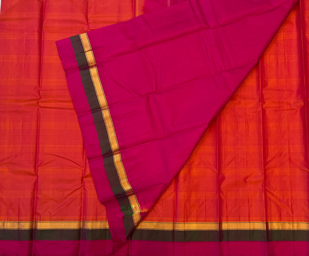 Magenta Silk Saree Vermilion Pallu Gold Zari Border Traditional Wear