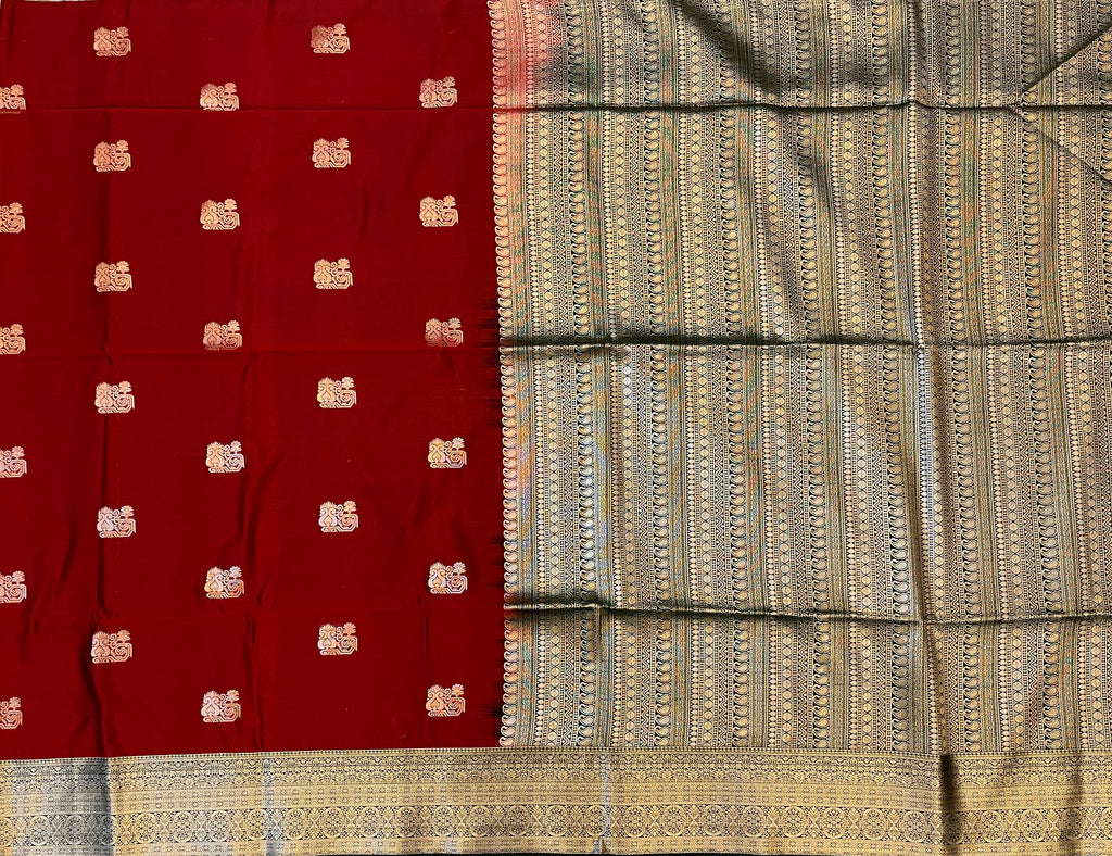Red with Dark Green Soft Silk Elegance