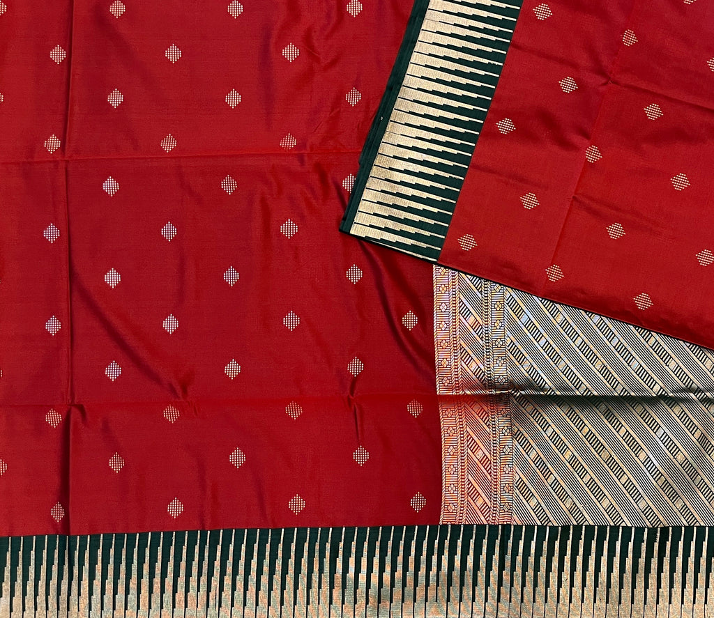 Maroon Green Silk Saree With Antique Gold Zari Diamond Buti