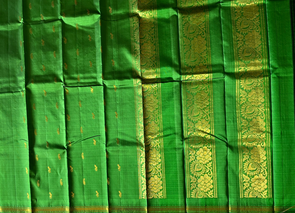 Emerald Green Heritage Elegance