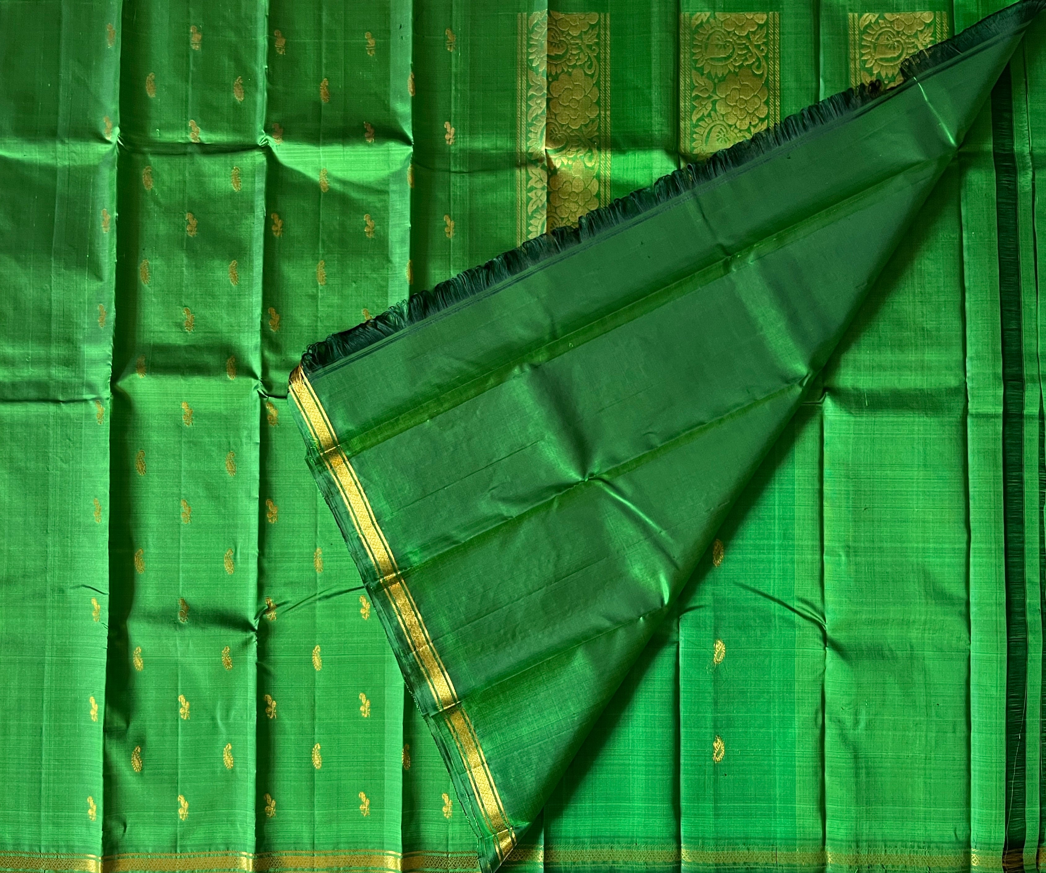 Emerald Green Heritage Elegance