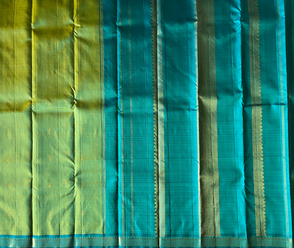 Parrot Green with Peacock Blue Contrast Elegance