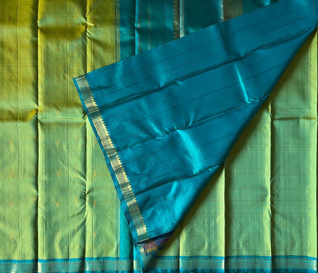 Parrot Green with Peacock Blue Contrast Elegance