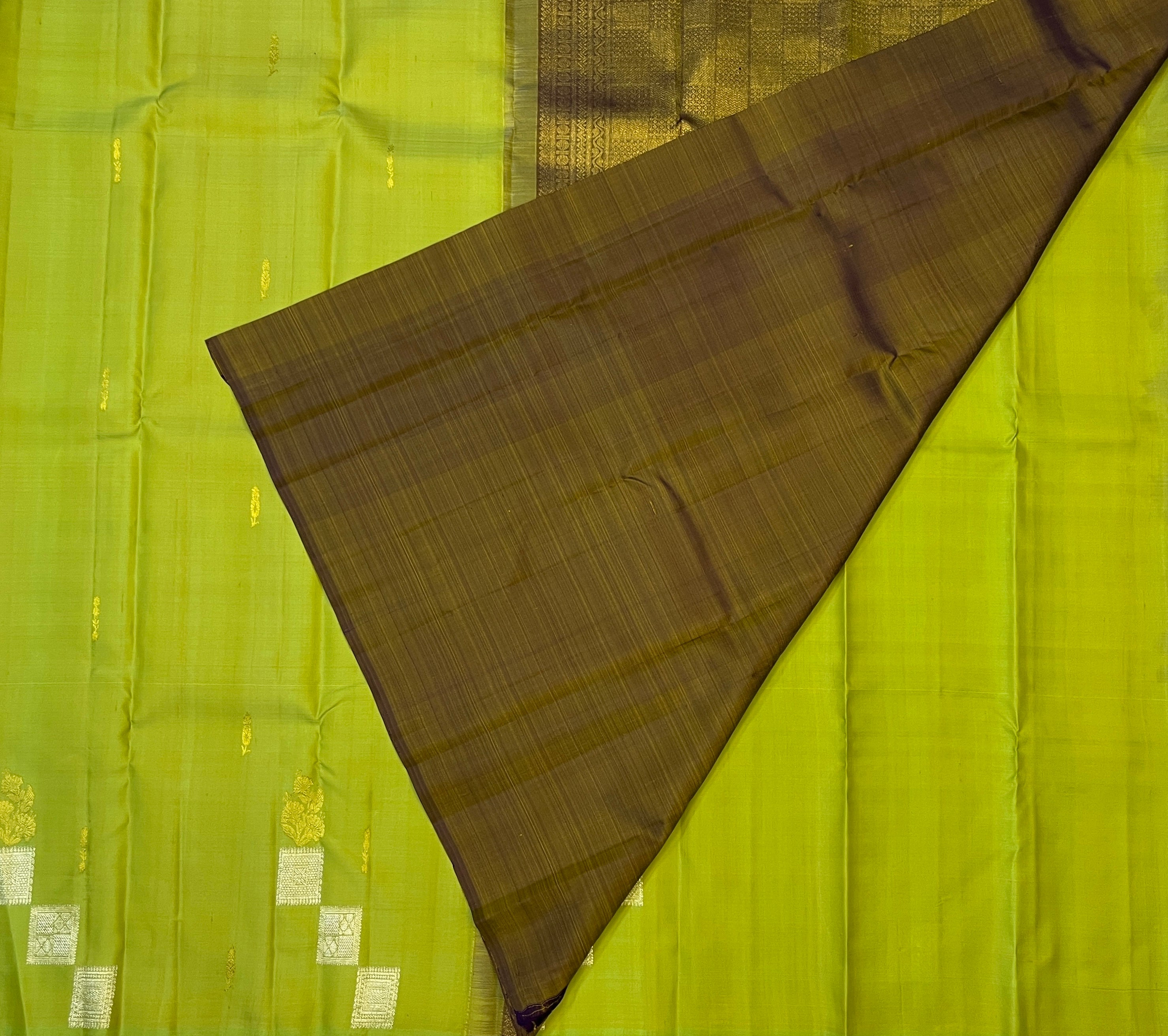 Lime Green with Antique Gold Elegance