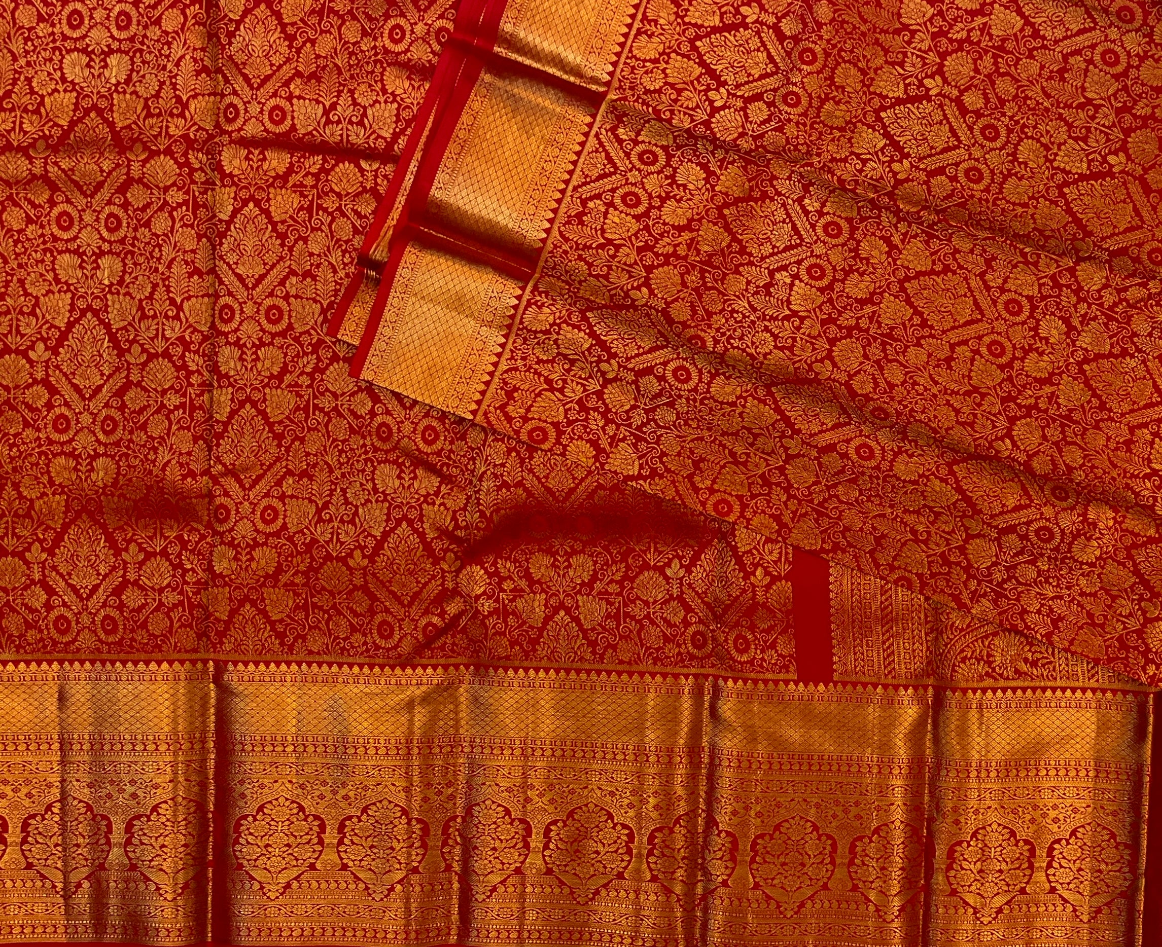 Bridal Red & Gold Kanchipuram Silk Grandeur with Timeless Elegance