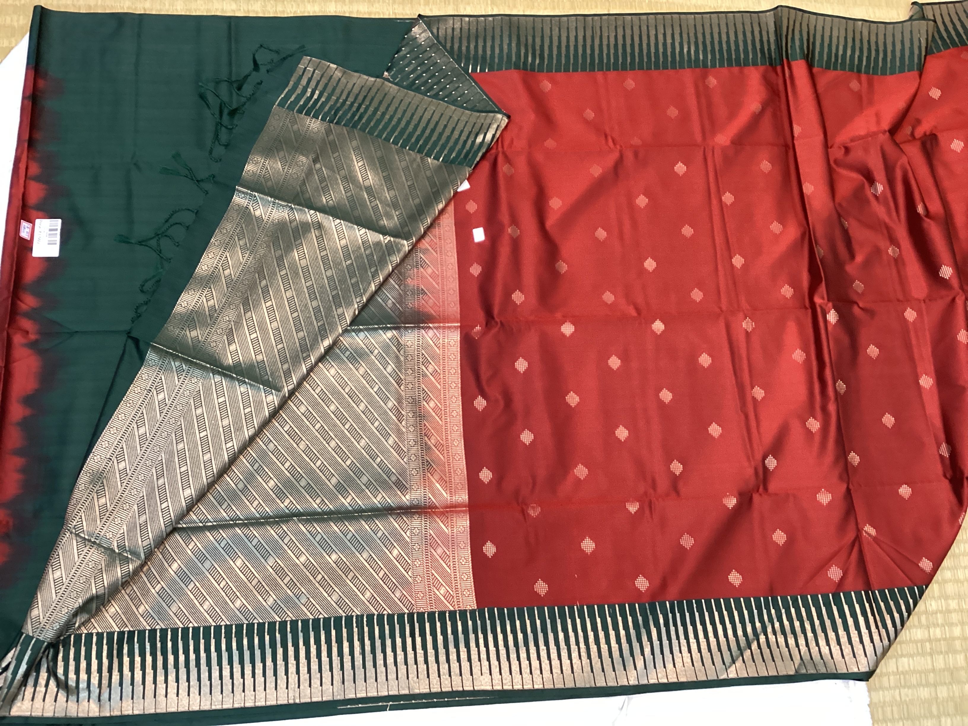 Maroon Green Silk Saree With Antique Gold Zari Diamond Buti